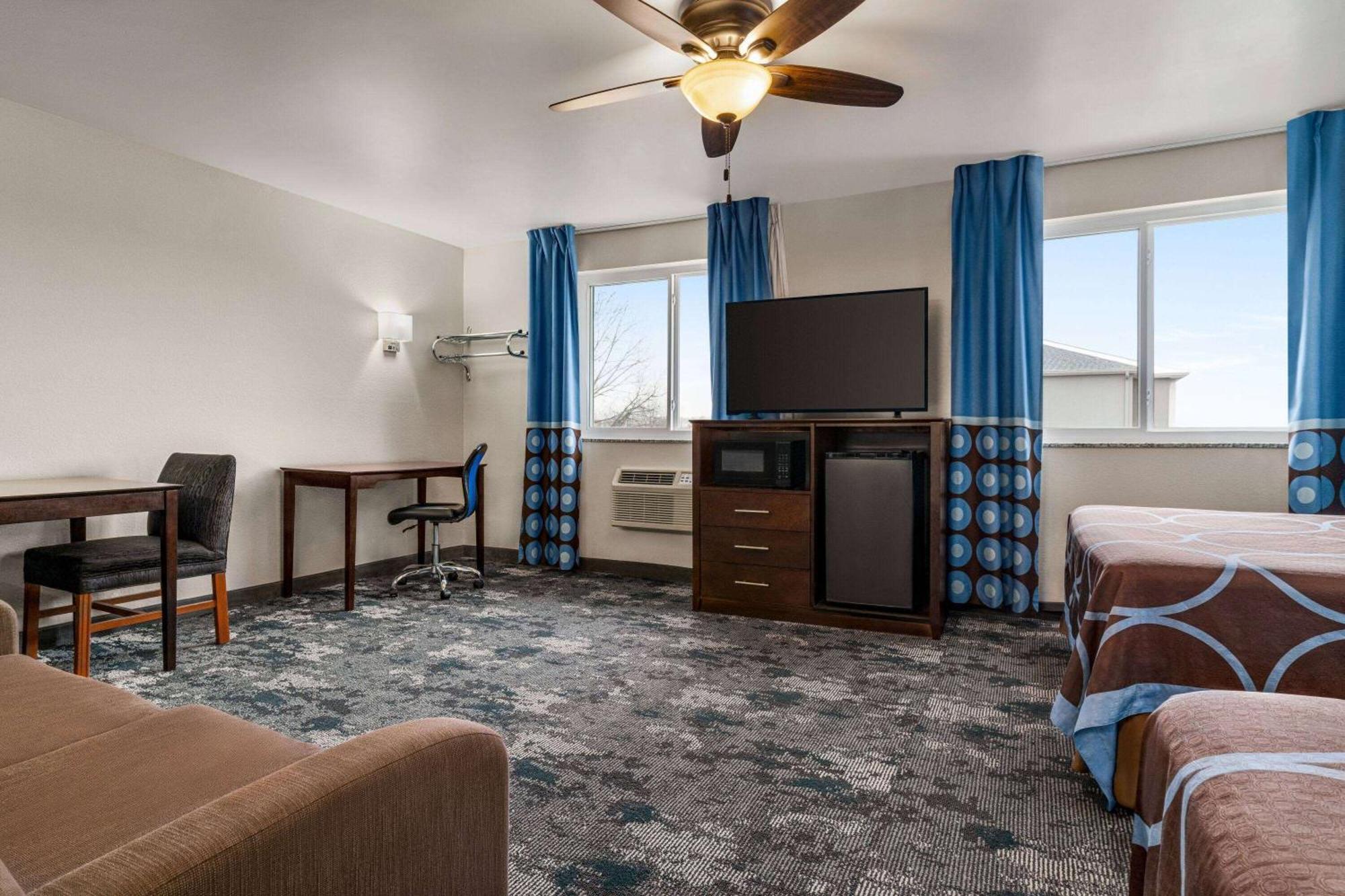 Super 8 By Wyndham Columbus Edinburgh Motel Exterior photo